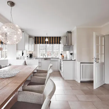 Feenhues Semesterbostad Oldsum